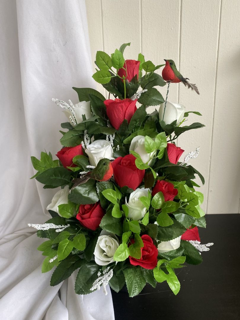 Flat Back All Rose Pot With 2 Robins 2